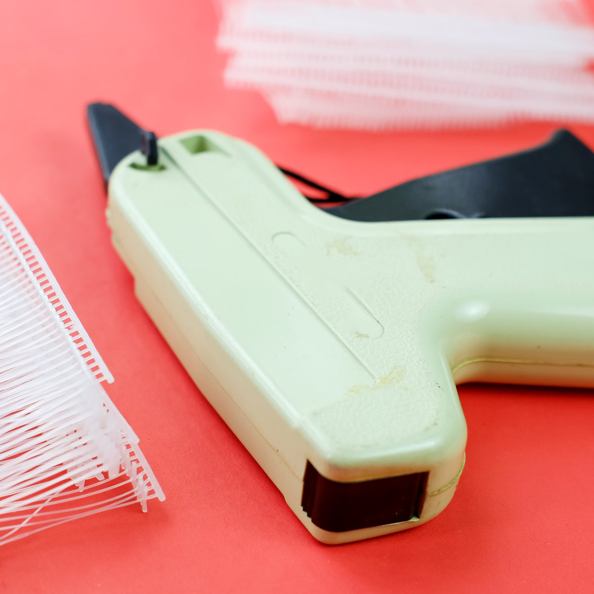 A Guide to Tagging Guns: Choosing the Right One